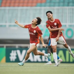 Drama Puncak Championship: Adhyaksa FC Tancap Puncak, Persipura Bangkit ke Zona Promosi!