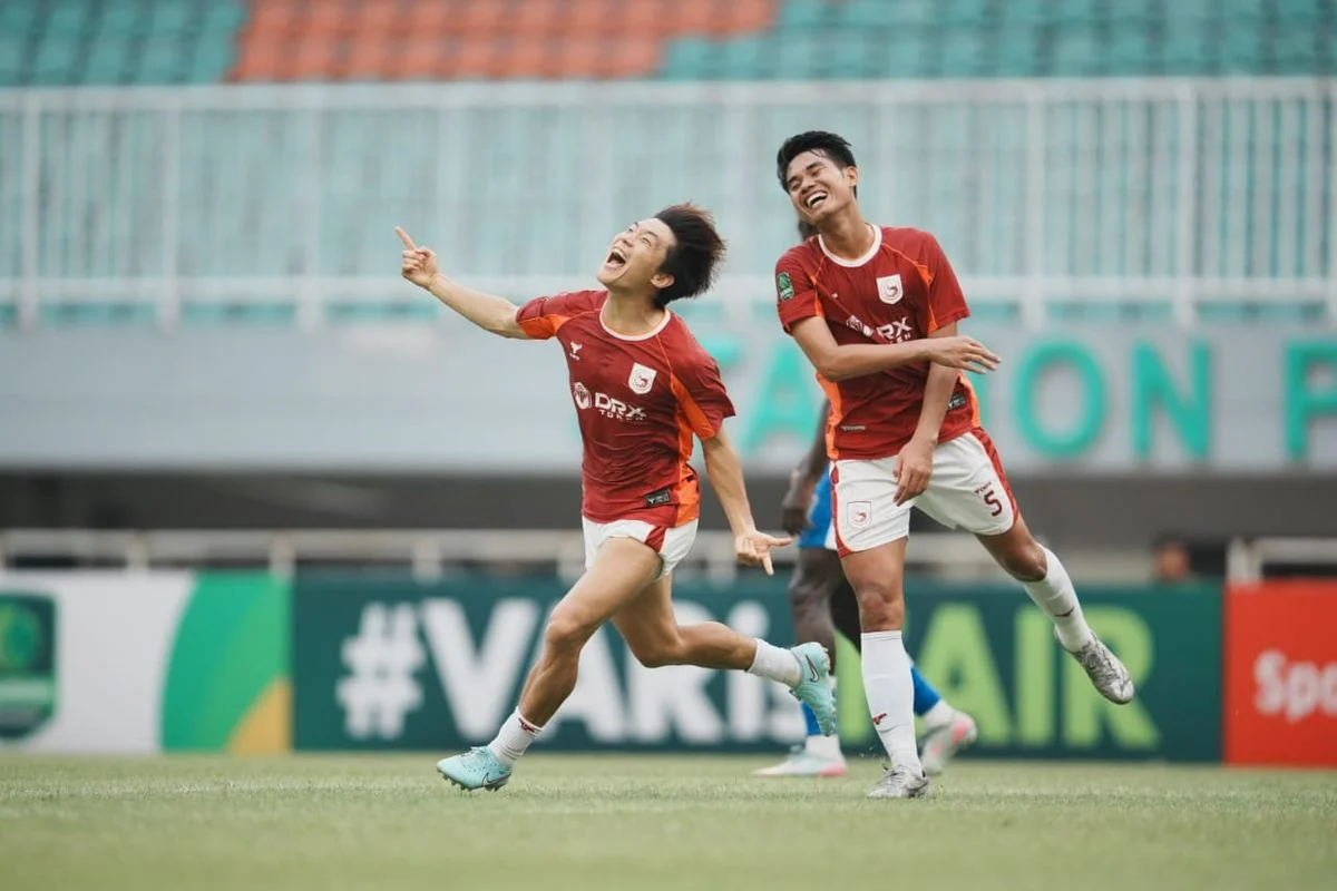 Drama Puncak Championship: Adhyaksa FC Tancap Puncak, Persipura Bangkit ke Zona Promosi!