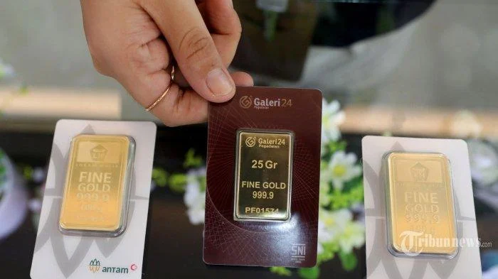 Harga Emas Antam Selasa Pagi Turun ke Rp 2,827 Juta per Gram