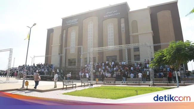 IRGC Gertak Kampus AS & Israel, AUB Tutup Kelas Daring Usai Bom Dua Universitas Iran