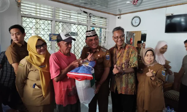 Kemensos Salurkan Bantuan Atensi kepada 100 KPM di Kota Serang