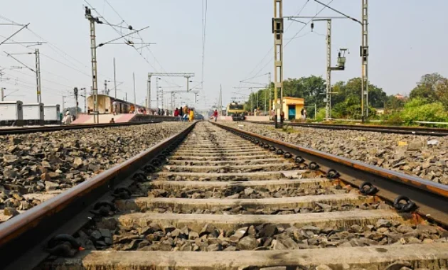 Menyingkap Rahasia Outpost: Dari Bulan hingga Stasiun Kereta India