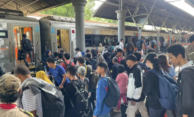 Tingkat Ketepatan Waktu Kereta Masa Angkutan Lebaran Capai 99 Persen