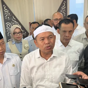 WFA ASN di Jawa Barat: Dedi Mulyadi Klaim Hemat BBM dan Anggaran, Ini Buktinya!
