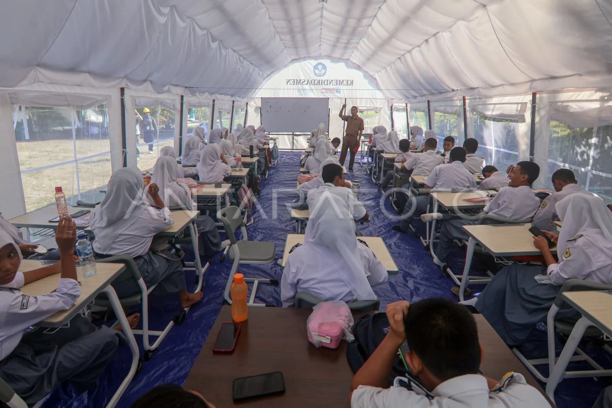 220 Siswa di Nagan Raya Masih Belajar di Tenda Darurat