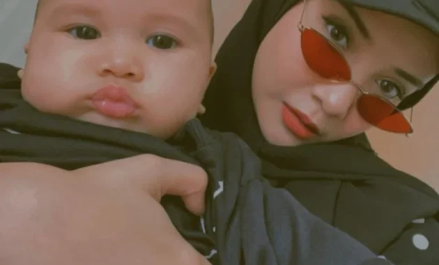 7 Potret Menggemaskan Baby Urwah dan Keluarga Zaskia Sungkar yang Baru Dipublikasikan 7 Potret Menggemaskan Baby Urwah dan Keluarga Zaskia Sungkar yang Baru Dipublikasikan
