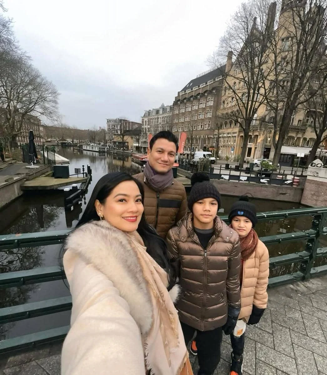 8 Potret Eksklusif Julie Estelle & Keluarga di Thailand: Liburan Seru yang Bikin Penasaran