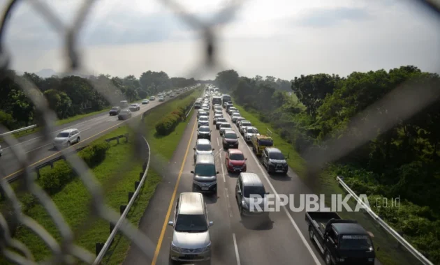 84,1% Publik Puas pada Kinerja Polri Amankan Mudik Lebaran 2026, Rekayasa Lalu Lintas Dinilai Sukses 84,1% Publik Puas pada Kinerja Polri Amankan Mudik Lebaran 2026, Rekayasa Lalu Lintas Dinilai Sukses