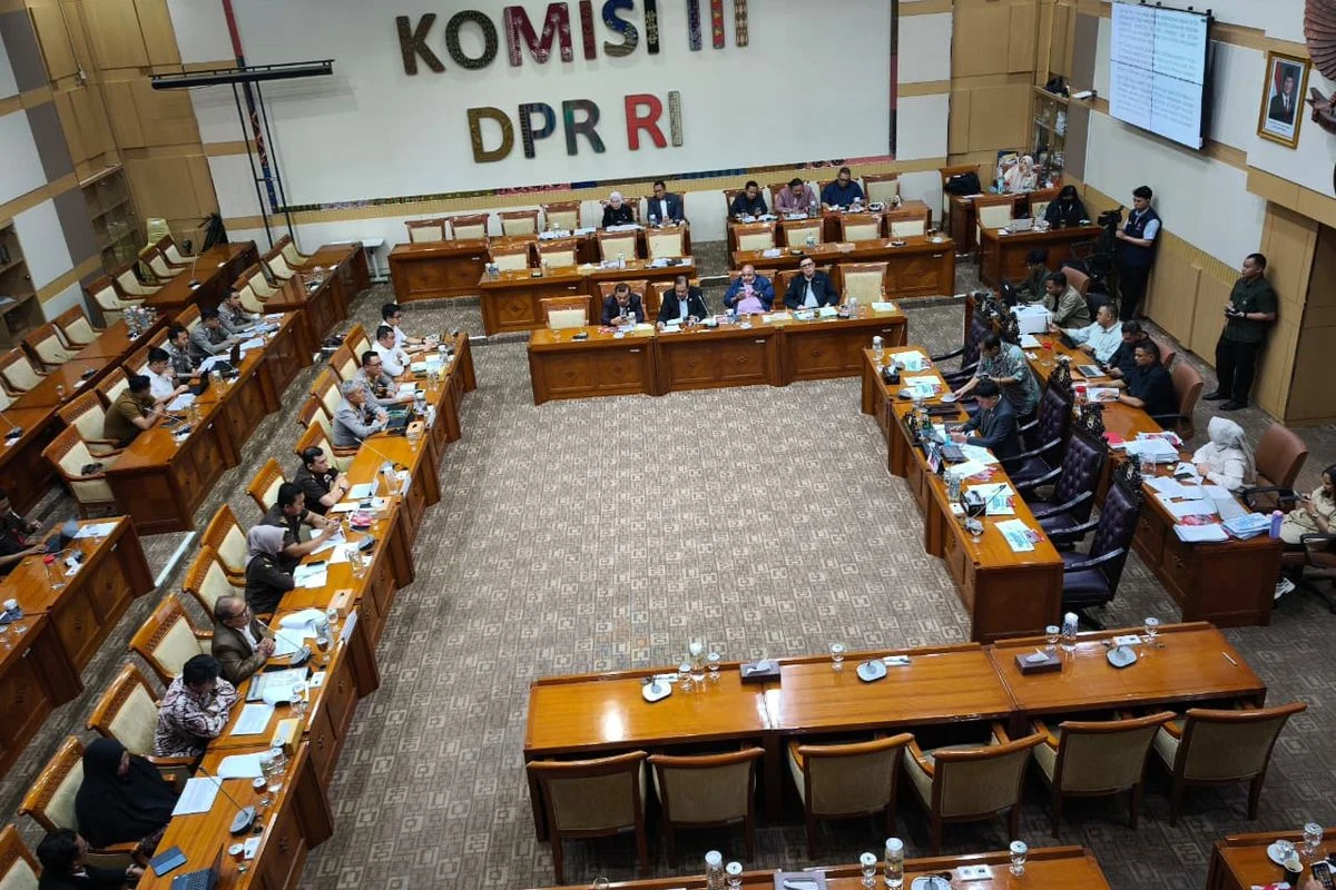 Anggota Komisi III DPR Soroti Penanganan Kasus Gratifikasi DPRD NTB