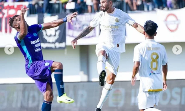 Arema FC Tampil Dominan, Guncang Persita 1-0: Analisis Taktik dan Dampaknya di BRI Super League 2025/2026