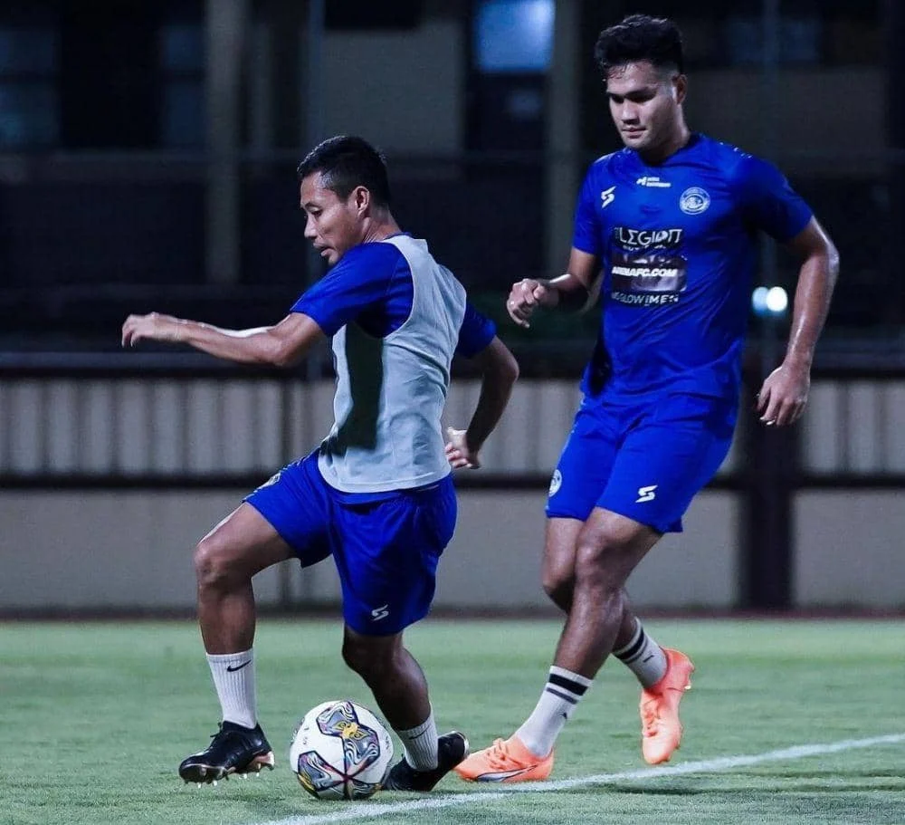 Arema Terapkan Low Block Saat Imbangi Maluku Utara Karena Pemain Kunci Absen