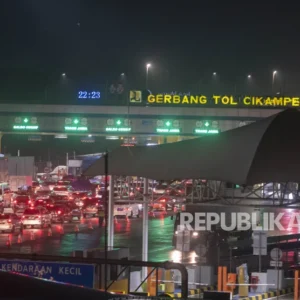 Arus Mudik Lebaran 2026 Masih Terasa di Tol Jakarta-Cikampek