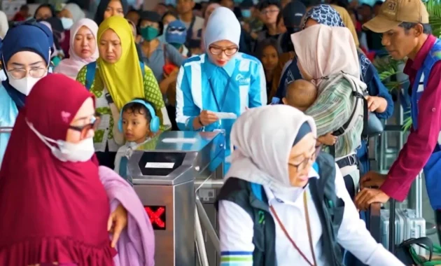 ASDP Menjaga Layanan Penyeberangan Nasional Terkelola Optimal dalam Arus Mudik dan Balik Lebaran ASDP Menjaga Layanan Penyeberangan Nasional Terkelola Optimal dalam Arus Mudik dan Balik Lebaran