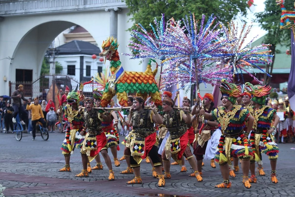 Atraksi Tatung Meramaikan Kirab Budaya di Pecinan Semarang