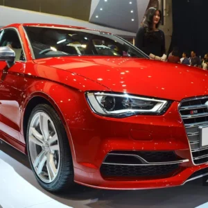 Audi S3 Baru Resmi Tiba di Indonesia: Harga Mewah Rp1,6 Miliar, Fitur Memukau!