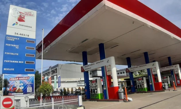 Bahlil Temui Pengusaha SPBU, Bahas Formulasi Harga BBM Nonsubsidi