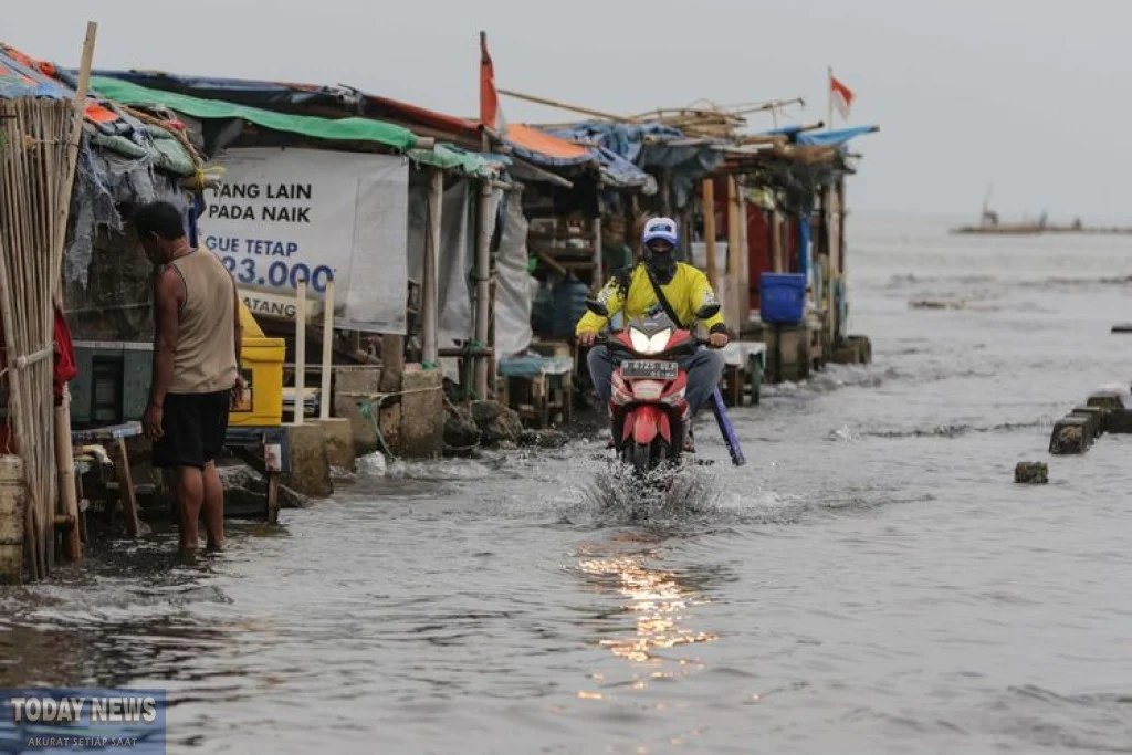 Banjir Rob Ancam Pesisir Utara Jakarta hingga 9 April 2026