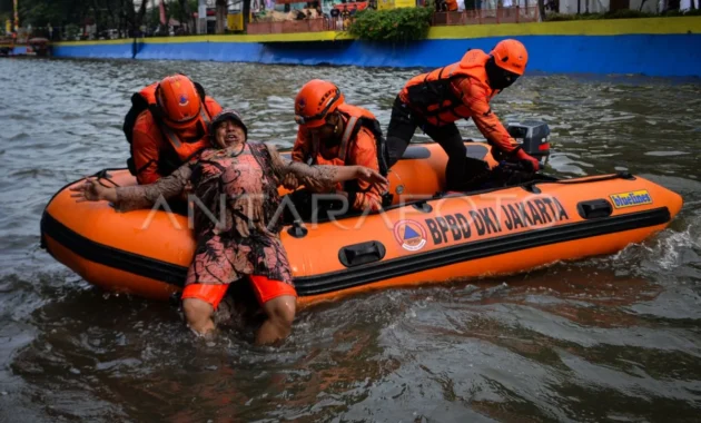 Basarnas Gelar Simulasi Penyelamatan Korban Tenggelam di Tangerang