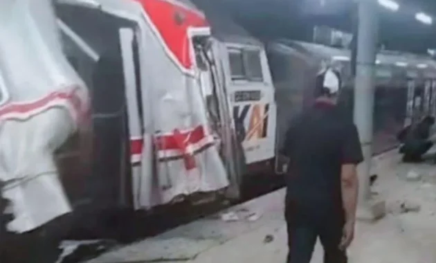Basarnas Selamatkan Lima Penumpang Terdampak Tabrakan KRL di Bekasi