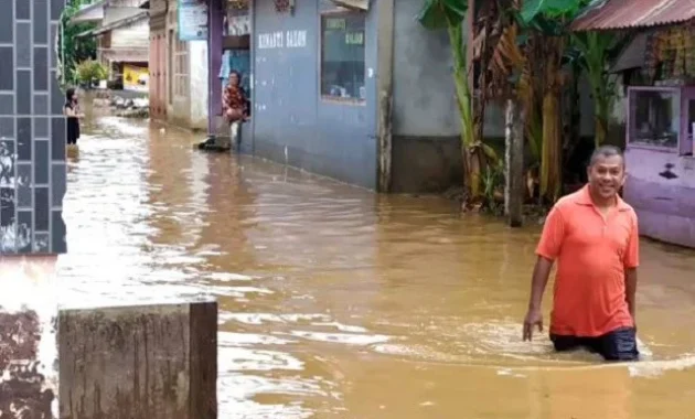 Baubau di Tengah Hujan, Lowongan PUPR, dan Dinamika Ekonomi: Apa yang Harus Diketahui Warga?
