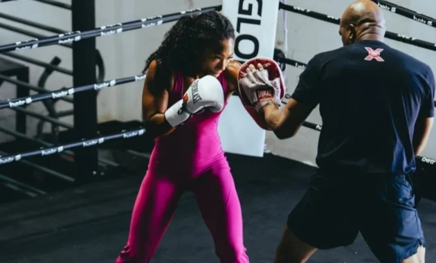 Baumgardner Pertaruhkan Tiga Sabuk Juara Dunia Saat Hadapi Shin