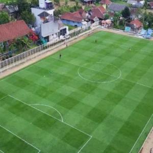 Berbagai Makna “Nice”: Dari Lapangan Sepak Bola Hingga Ramalan Cuaca
