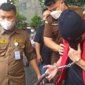 Berkas Perkara dan Tersangka Sudah Dilimpahkan, Penyiram Air Keras kepada Andrie Yunus Segera Disidang