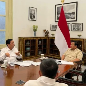 Bertemu Luhut, Prabowo Bahas Antisipasi Prekonomian Nasional Akibat Konflik Global