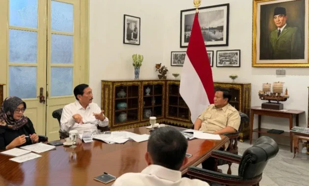 Bertemu Luhut, Prabowo Bahas Antisipasi Prekonomian Nasional Akibat Konflik Global