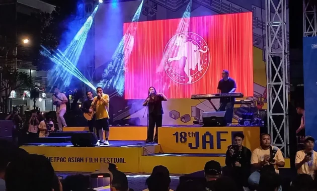 Bikin Baper! Kolaborasi Wijaya 80 dan Sal Priadi Ciptakan Lagu Cinta Lintas Agama yang Mengguncang Pendengar