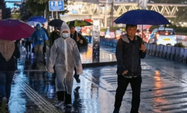 BMKG Prakirakan Jakarta Diguyur Hujan Ringan hingga Sore