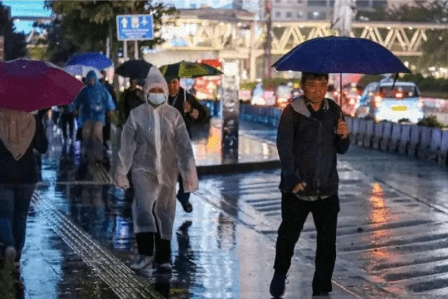 BMKG Prakirakan Jakarta Diguyur Hujan Ringan hingga Sore