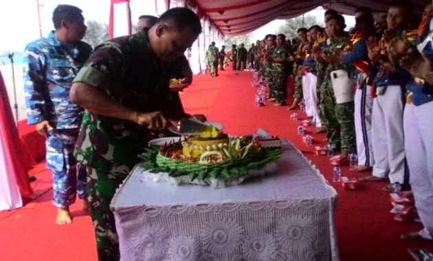 Bos Gandara Grup Rayakan Ulang Tahun Istri dengan Batalion TNI di Tasikmalaya, Momen Haru Membuat Netizen Terpukau
