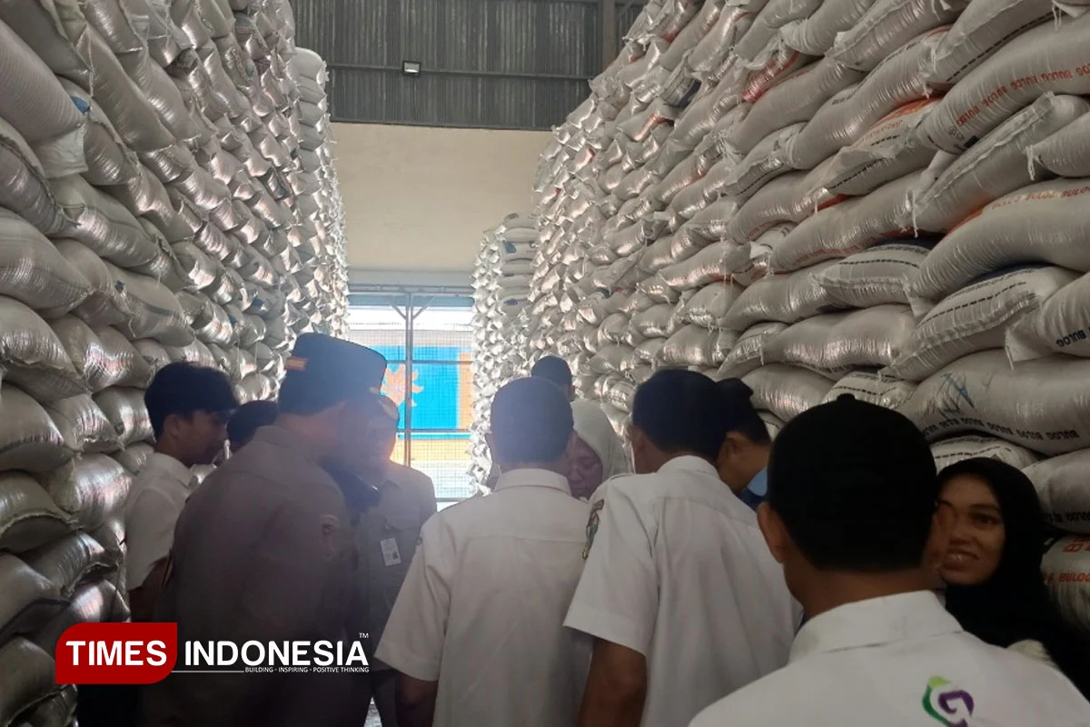 Bulog Pastikan Ketersediaan Beras untuk Warga Pulau Terluar Indonesia