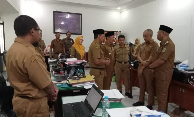 Bupati Tulungagung Peras OPD, Polri Tangkap Ki Bedil: Rangkaian Aksi Hukum Terbaru Bupati Tulungagung Peras OPD, Polri Tangkap Ki Bedil: Rangkaian Aksi Hukum Terbaru