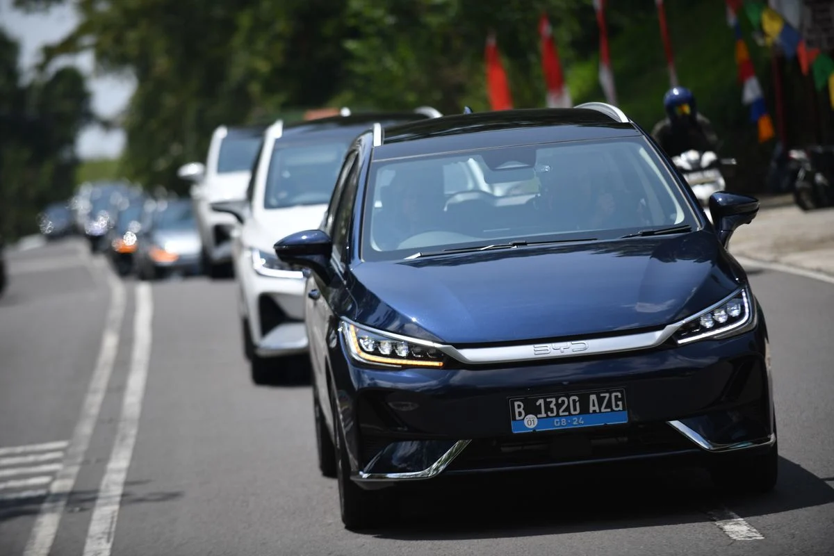 BYD M6 Jadi Sorotan Nasional: Dari Hadiah Impian IM3 hingga Perubahan Pajak dan Kepemilikan Dirjen