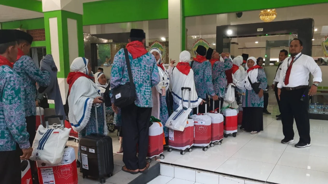 Calon Haji Asal Jawa Tengah Kembali ke Embarkasi Solo Usai Perawatan di Medan