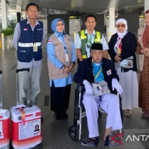 Calon Haji Sakit Saat Transit di Kualanamu, Dipulangkan ke Solo