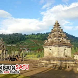 Candi Hindu Tertua di Jawa Menjadi Magnet Wisatawan di Dieng
