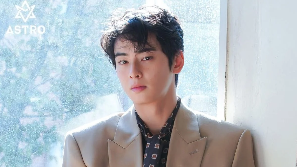 Cha Eun Woo Dihimbau Mundur dari Band Militer, Apa Dampaknya bagi Kariernya?