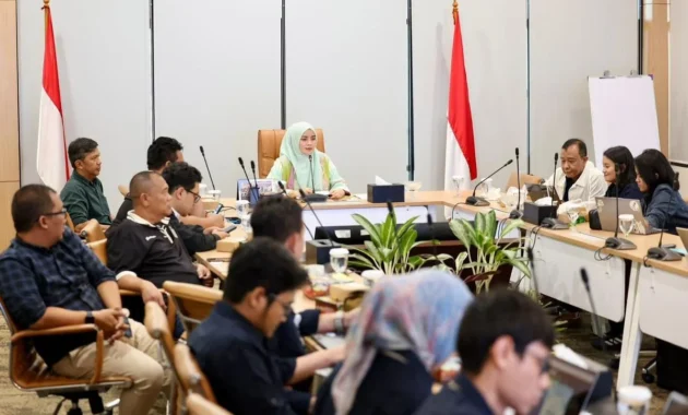 Dari Tribun ke Koperasi: LPDB Koperasi Ajak Suporter Sepak Bola Jadi Kekuatan Ekonomi Baru