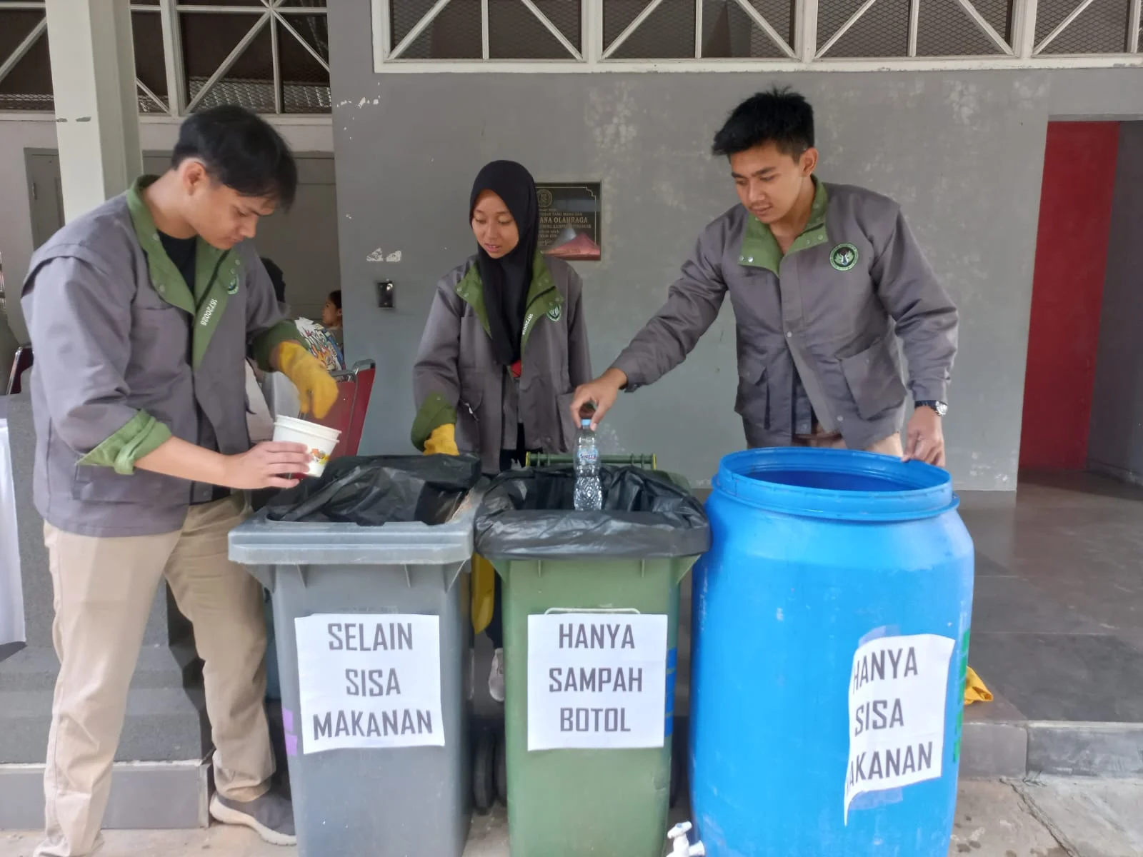Daya Tampung Jadi Sorotan: Dari Kampus ke Tempat Pembuangan Sampah, Tantangan Besar Indonesia