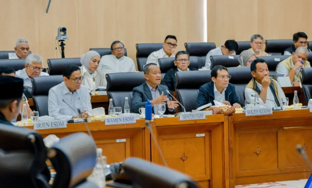 Delapan Negara OPEC+ Sepakati Kenaikan Produksi 206 Ribu Barel per Hari pada Mei 2026