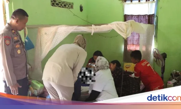 Dibakar Mantan Suami, Seorang Perempuan dan Ibunya di Jepara Alami Luka Bakar 90 Persen Dibakar Mantan Suami, Seorang Perempuan dan Ibunya di Jepara Alami Luka Bakar 90 Persen