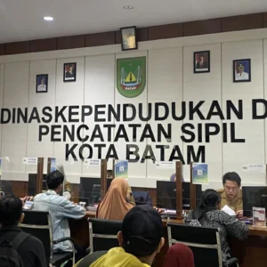 Disdukcapil Batam Hadirkan Layanan Hingga Malam, Mudahkan Warga Urus Dokumen di Bazar