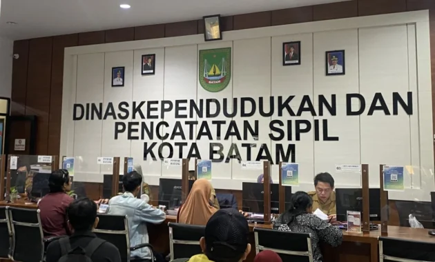 Disdukcapil Batam Hadirkan Layanan Hingga Malam, Mudahkan Warga Urus Dokumen di Bazar