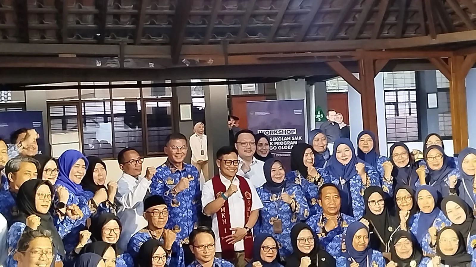 Ditanya beban hidup kelas menengah, Menko Muhaimin: Sabar dulu