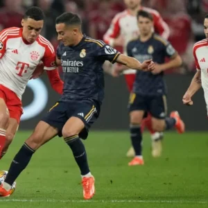 Drama di Allianz Arena: Fotografer Pingsan Usai Gol Memukau Bayern vs Real Madrid & Potensi Keuangan Miliaran Euro