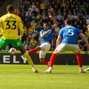 Drama Klasik Inggris Kembali Menggoda: Norwich City vs Portsmouth Siap Pecah Rekor!