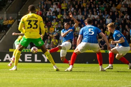 Drama Klasik Inggris Kembali Menggoda: Norwich City vs Portsmouth Siap Pecah Rekor!